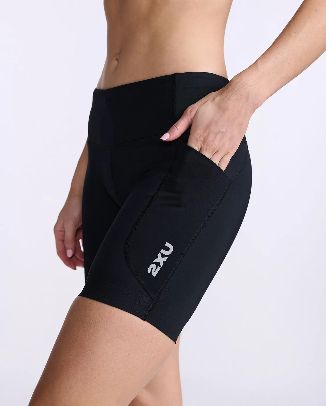 2XU Women Aero Mid-Rise Comp 6Inch Short